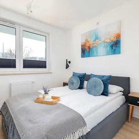 Apartment Nowoczesny Rodzinny Z Klimatyzacja I Parkingiem W Krakowie By Renters Prestige Krakow