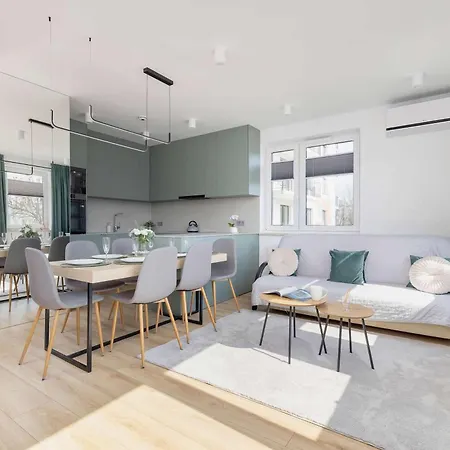 Nowoczesny Rodzinny Z Klimatyzacja I Parkingiem W Krakowie By Renters Prestige Apartment *