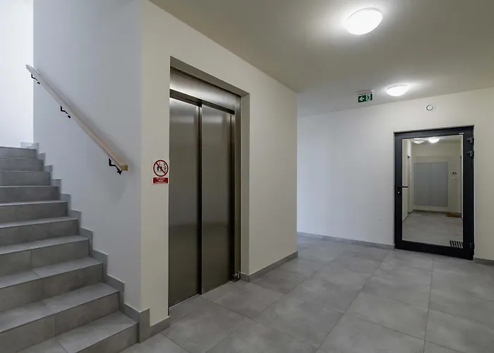 Nowoczesny Rodzinny Z Klimatyzacja I Parkingiem W Krakowie By Renters Prestige Apartment Krakow