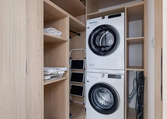 Nowoczesny Rodzinny Z Klimatyzacja I Parkingiem W Krakowie By Renters Prestige *