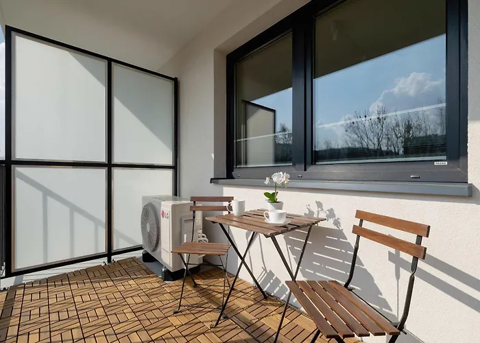 Nowoczesny Rodzinny Z Klimatyzacja I Parkingiem W Krakowie By Renters Prestige Apartment *