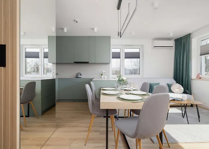 Apartment Nowoczesny Rodzinny Z Klimatyzacja I Parkingiem W Krakowie By Renters Prestige