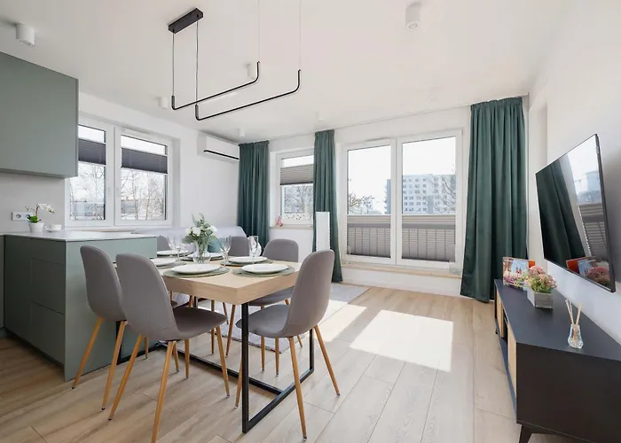 Apartment Nowoczesny Rodzinny Z Klimatyzacja I Parkingiem W Krakowie By Renters Prestige Krakow