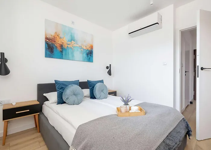 Nowoczesny Rodzinny Z Klimatyzacja I Parkingiem W Krakowie By Renters Prestige *